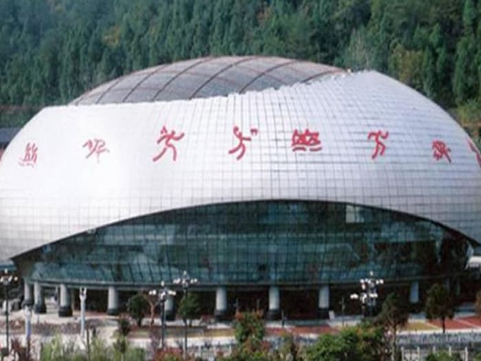 东莞体育中心球形网架加工安装